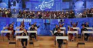 Amici 2020/2021 anticipazioni cast concorrenti nomi cantanti e ballerini allievi e i professori oggi sabato 19 dicembre alle ore 14.10 va in onda la nuova puntata della nuova edizione di amici 20 con. Amici 18 Ecco Le Anticipazioni Della Puntata Di Sabato 16 Febbraio