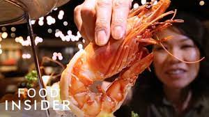 The colossal size comes next in line for the largest sized shrimp. Meet Some Of The Biggest Prawns In The World Youtube