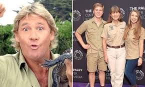 Paul Simon's Daughter Blasts Richard Gere for Selling Her Childhood Home to  Developers