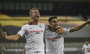 ˈlyɡ də ˈjɔŋ, born 27 august 1990) is a dutch professional footballer who plays as a striker for la liga club sevilla and the netherlands. Luuk De Jong