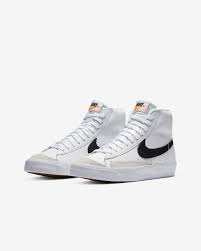 They were designed to compete with converse and adidas sneakers that were dominating the court, and feature a simple. Nike Blazer Mid 77 Older Kids Shoe Nike Lu