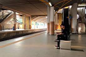 The taman wahyu ktm station serves the ktm komuter's seremban line and it accommodates 2 island platforms with 2 tracks. Taman Wahyu Ktm Station Klia2 Info
