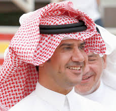 وجه لاعب الشباب والاتحاد والنصر السابق نايف هزازي، رسالة قوية إلى منتقدي تتويج فريق الهلال بلقب دوري كأس الأمير محمد بن سلمان استنكر لاعب المنتخب الوطني السابق، نايف هزازي، إطلاق بعض جمهور الهلال لقب الصقر على صفقتهم الجديدة عبدالله الحمدان. Ù†Ø§ÙŠÙ Ù‡Ø²Ø§Ø²ÙŠ ÙŠØ±ÙØ¶ Ø§Ù„Ù‚Ø§Ø¯Ø³ÙŠØ© ÙˆØ§Ù„Ù‡Ø§Ø¬Ø±ÙŠ ÙŠØ±Ø¯ Ù„Ù† ÙŠÙ„ÙˆÙŠ Ø°Ø±Ø§Ø¹Ù†Ø§