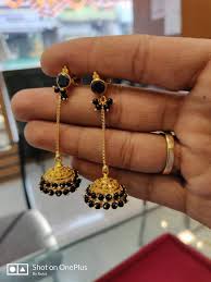 Black And Gold Jewelry Set Pin By Shilpa Ganesha On Gs7 Gold Jewelry Fashion Gold Earrings Designs Black Beaded Jewelry