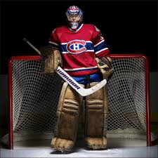 Partager ses moindres faits et gestes avec photo à l'appui. Carey Price The Loneliest Man In Sports