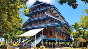 Pada umumnya, keris dikenal sebagai senjata tradisional yogyakarta. 38 Rumah Adat Provinsi Di Indonesia Lengkap Gambar Dan Penjelasan Mamikos Info