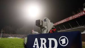 Esther sedlaczek wechselt von sky zur ard. Ard Transfer Hammer Im Deutschen Tv Sky Frau Ersetzt Sportschau Moderator Fussball