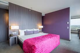 Die 194 räumlichkeiten teilen sich in comfort und executive zimmer, suiten und apartments auf. Junior Suite Airporthotel Duesseldorf
