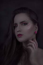 Comparing selfies with portrait photos