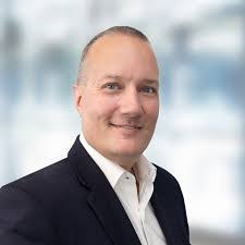 Dara Castle's Instagram, Twitter & Facebook