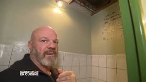Nikola Friends Trip Avait Participe A Cauchemar En Cuisine Avec Philippe Etchebest Programme Tv