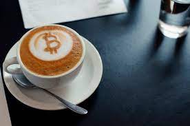 Güzel havalarda sizleri huzurlu dış mekanlarımızı ziyaret etmeye davet ediyoruz. The Bitcoin Cafe