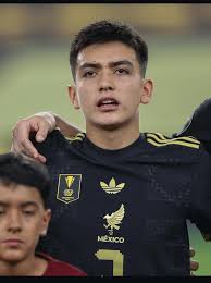 Meksiko mestari Gilberto Moran (16-vuotias) avauskokoonpanossa : r/futbol