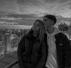 يعرض المسلسل يوم الأثنين من كل أسبوع وتنفرد قناة كانال دى التركية بعرضه مترجماً للعربية. 100 Ø§ÙØªØ§Ø±Ø§Øª Ø§Ø¨ÙŠØ¶ ÙˆØ§Ø³ÙˆØ¯ Ideas In 2021 ØµÙˆØ±Ø© Ø´Ø®ØµÙŠØ© Ø¥Ù†Ø³ØªÙ‚Ø±Ø§Ù… Ø£Ù†Ø«Ù‰