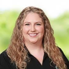 Kendall Holler's Instagram, Twitter & Facebook