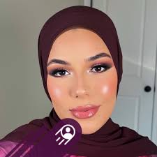 Hello, I'm ooking for someone in the Lafayette area to do my hair like  this. Preferably someone who is willing to do my hair on-site and not in a  salon. It's just