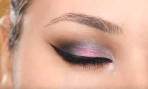 Here, learn how to identify your shape and find a tutorial for downturned eyes. 20 Smoky Eye Makeup Looks Moms Can Quickly Master Cafemom Com