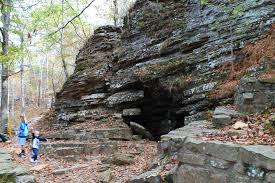 Mountain biking devil's den state park add a review #152 of 160 mountain bike trails in arkansas #12,334 in the world. Devil S Den Self Guided Trail Twin Falls 1 Mi Arklahoma Hiker