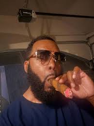 Where all my smokers at??? Happy Holidays from Nate Dog with much Love ❤️  🙏❤️🙏❤️