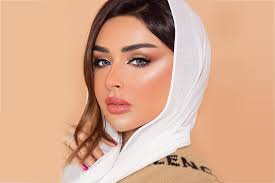 هل قامت بعمليات تجميل فاطمة الانصاري : Ø§Ù„ÙØ§Ø´ÙŠÙ†Ø³ØªØ§ Ø§Ù„Ø³Ø¹ÙˆØ¯ÙŠØ© Ø£Ù…Ù„ Ø§Ù„Ø£Ù†ØµØ§Ø±ÙŠ ØªØ«ÙŠØ± Ø§Ù„ØºØ¶Ø¨ Ø¨Ù…Ø§ ØªÙ†Ø§ÙˆÙ„ØªÙ‡ Ø¯Ø§Ø®Ù„ Ø£Ø­Ø¯ Ø§Ù„Ù…Ø·Ø§Ø¹Ù… ÙˆØ·Ù† ÙŠØºØ±Ø¯ Ø®Ø§Ø±Ø¬ Ø§Ù„Ø³Ø±Ø¨