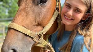 Alyssa Overy to compete in 2023 National Barrel Horse Association Youth and  Teen World Championships