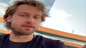 Tucker poolman did one better than that. Tucker Poolman Shows What His Face Looks Like 24 Hours After Using It To Block A Shot Article Bardown
