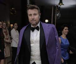 Cătălin adrian botezatu ( rumence telaffuz: Botezatu Confesiuni Intime M Au Atras De TanÄƒr Ce A DezvÄƒluit Renumitul Designer Despre Aventurile Sale Evenimentul Zilei