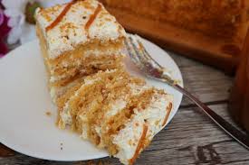 Auch mit dieser creme brauchst du keine karamellsauce für die torte. Torte Karamellmadchen Rezept Fur Beliebte Russische Karamell Torte