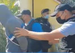 Jun 18, 2021 · kevin rivas cordón fue enviado a juicio este viernes 18 de junio por el caso del secuestro y posterior asesinato de la joven litzy cordón, de 20 años, en zacapa. Kevin Rivas Cordon Fue Enviado A Juicio Por El Crimen Contra Su Prima Litzy Cordon Chapin Tv