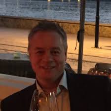 Doch der von skandalen geprägte zukauf sorgte für verlustreiche jahre und beschert ihr. Wolfgang Selzer First Vice President Efg Bank Luxembourg Xing