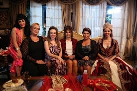Aynı zamanda insan hakları ve lgbt hakları aktivistidir. Ayta Sozeri Bizimde Halamiz Ol Diyorlar Sanliurfa Haberleri Urfa Haberleri Sanliurfa Haberleri Son Dakika Haberleri