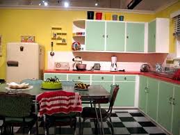 retro kitchen decor