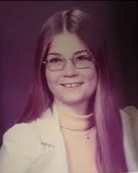 Lori Flory's Instagram, Twitter & Facebook