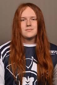 Kat Huffman's Instagram, Twitter & Facebook