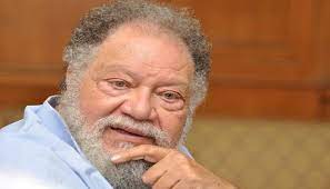 وكان من بين أبرز بطلات مسلسل محمد علي المرشحات في البداية ميرفت أمين، و غادة عبد الرازق، ولكن على الأغلب سوف تبدأ رحلة الترشيحات من جديد في حال الاتفاق بشكل نهائي على التصوير، حيث يخرج العمل شادي الفخراني. ÙŠØ­ÙŠÙ‰ Ø§Ù„ÙØ®Ø±Ø§Ù†ÙŠ ÙŠØ¹ÙˆØ¯ Ø¨Ù…ÙØ§Ø¬Ø£Ø© ÙÙŠ Ø±Ù…Ø¶Ø§Ù† 2018 ÙˆÙŠØªØ®Ù„Ù‰ Ù…Ø¬Ø¯Ø¯Ø§ Ø¹Ù† Ø­Ù„Ù…Ù‡ Ø§Ù„Ù‚Ø¯ÙŠÙ… Ù…Ø¬Ù„Ø© Ù‡ÙŠ