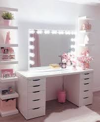 Jun 04, 2020 · we curated 38 minimalist bedroom ideas and tips that even maximalists will love, from neutral to colorful, modern to traditional, and everything in between. Pin By Dominique Gonzalez On Vave Cave Pinterest Room Decor Room Inspiration Bedroom Stylish Bedroom