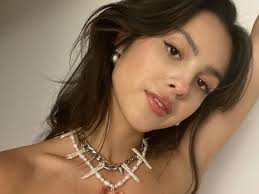 Adivinha A Música Do Álbum SOUR Da Olivia Rodrigo Pela Letra