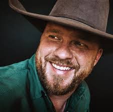 Aaron Moose's Instagram, Twitter & Facebook