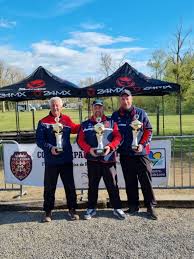 L'année 2023 sera pour notre club l'USF Pétanque un grand cru. Ce week-end  encore au Bois d'Yèvre de VIERZON au Championnat du Cher Doublettes Mixte  avec 187 Equipes inscrites ce qui doit être de mémoire un record  d'inscriptions dans le Cher ...