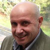 PDF) Cymraeg Proffesiynol: rhan un. Cwrs Gloywi Iaith at Ddibenion Gwaith a  Busnes