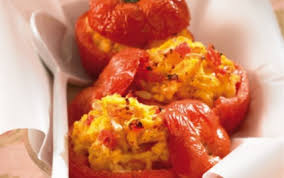 Retrouvez La Photo Coeur De Boeuf Farcie A La Polenta Dans Notre Diaporama Intitule 12 Idees De Recet Recette Tomate Recette Tomates Farcies Tomates Farcies