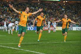 Joshua blake josh kennedy (born 20 august 1982 in wodonga, victoria) is an australian former professional soccer player, who last played as a striker for the australia national soccer team and. Former Socceroo Josh Kennedy To Lead Victorian Miniroos Program Football Victoria