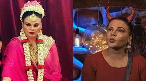 Rakhi sawant marriage viral news, rakhi sawant who got married to an nri man ritesh has shared some bathtub pictures on her social media that have gone viral like wildfire. Bigg Boss 14 Rakhi Sawant Reveals She Texted Her Mystery Husband Ritesh Soon After Coming Out Tv News India Tv