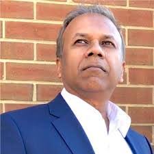 Larry Loucks's Instagram, Twitter & Facebook