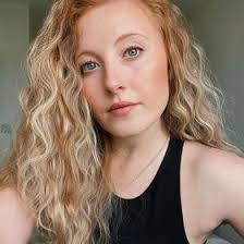 Lily Buck's Instagram, Twitter & Facebook