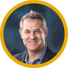 Tara Mott's Instagram, Twitter & Facebook