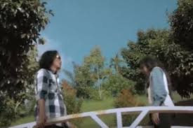 Check spelling or type a new query. Lirik Lagu Biarlah Berpisah Yang Dinyanyikan Oleh Thomas Arya Feat Yelse Sonora Id