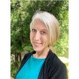 Kathleen Bleakney's Instagram, Twitter & Facebook