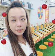 看了太多拿你做消遣的人希望惋惜的人是真惋惜难过的人也是真难过好像全世界都在提醒我你不在我身边了