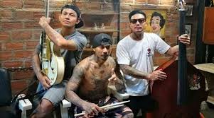 Keduanya memang telah lama menjalin kasih. Superman Is Dead Archives